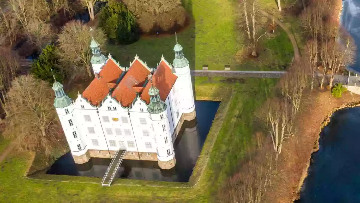Schloss Ahrensburg – historischer Ort der Erinnerung und Verbindung zwischen Vergangenheit und Gegenwart